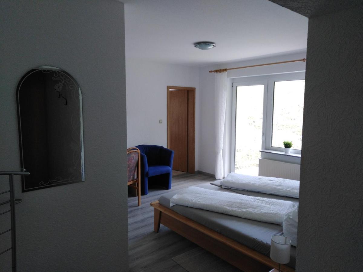 Zimmer Ohne Fruehstueck In Der Forellenzucht Burgen (Mayen-Koblenz) Exterior foto
