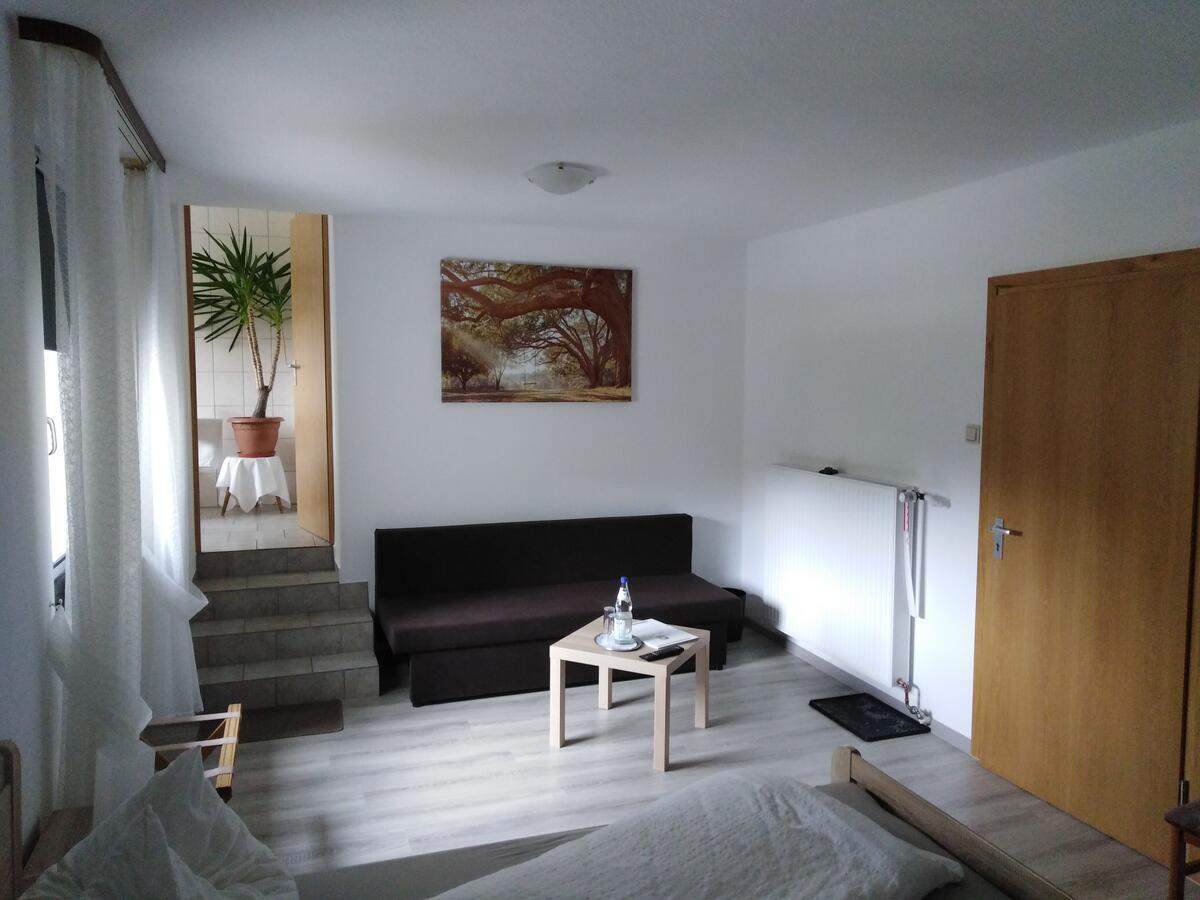 Zimmer Ohne Fruehstueck In Der Forellenzucht Burgen (Mayen-Koblenz) Exterior foto