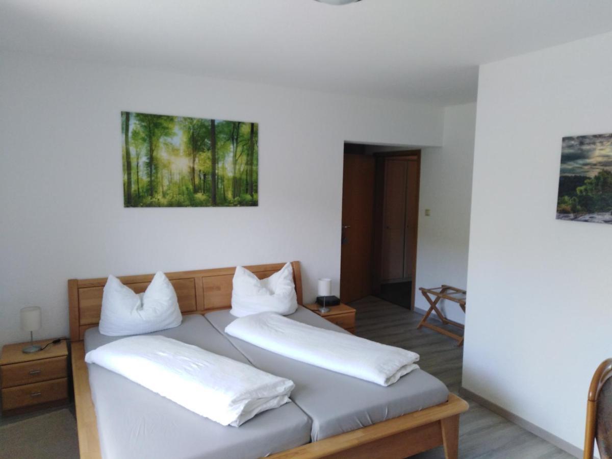 Zimmer Ohne Fruehstueck In Der Forellenzucht Burgen (Mayen-Koblenz) Exterior foto