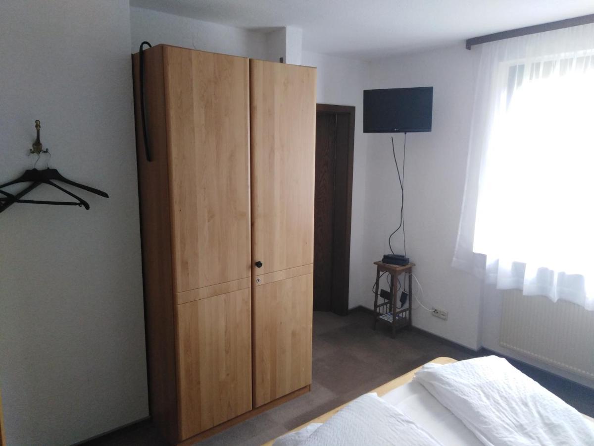 Zimmer Ohne Fruehstueck In Der Forellenzucht Burgen (Mayen-Koblenz) Exterior foto
